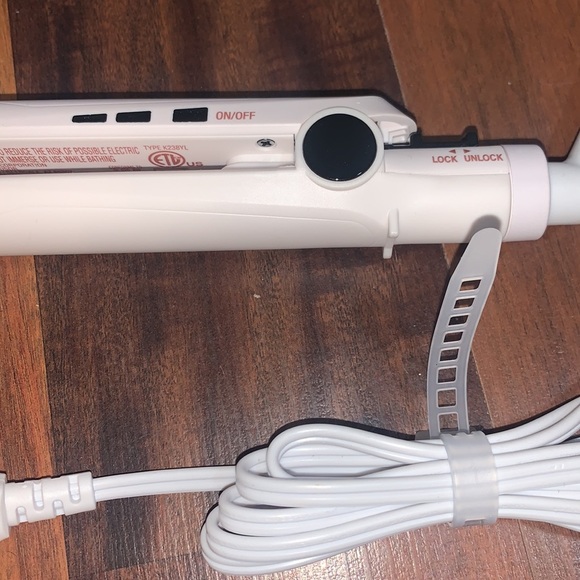 Conair Double Ceramic Flat Iron 1 inch - Picture 7 of 10